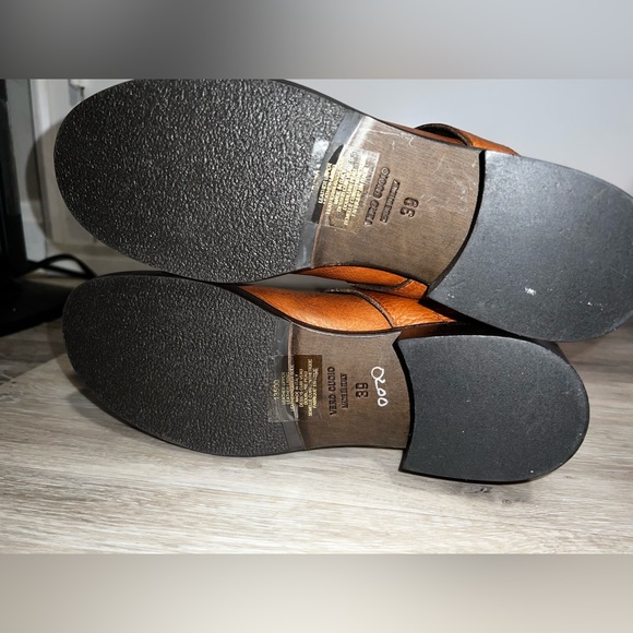 Vera Cuoio Boots - Picture 7 of 8